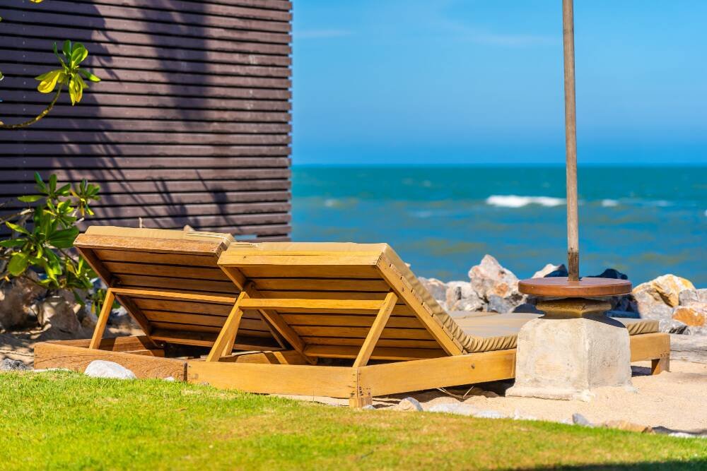build your own eco-friendly beach house